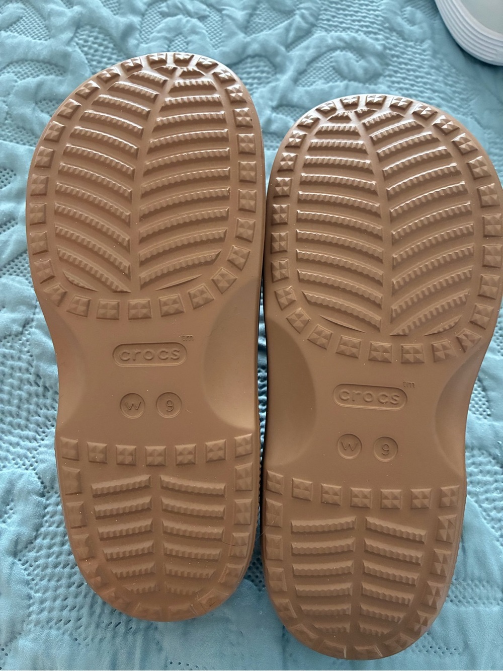 CROCS Double Buckle Slide Sandals in Tan with Gold Buckles - Picture 2 of 2